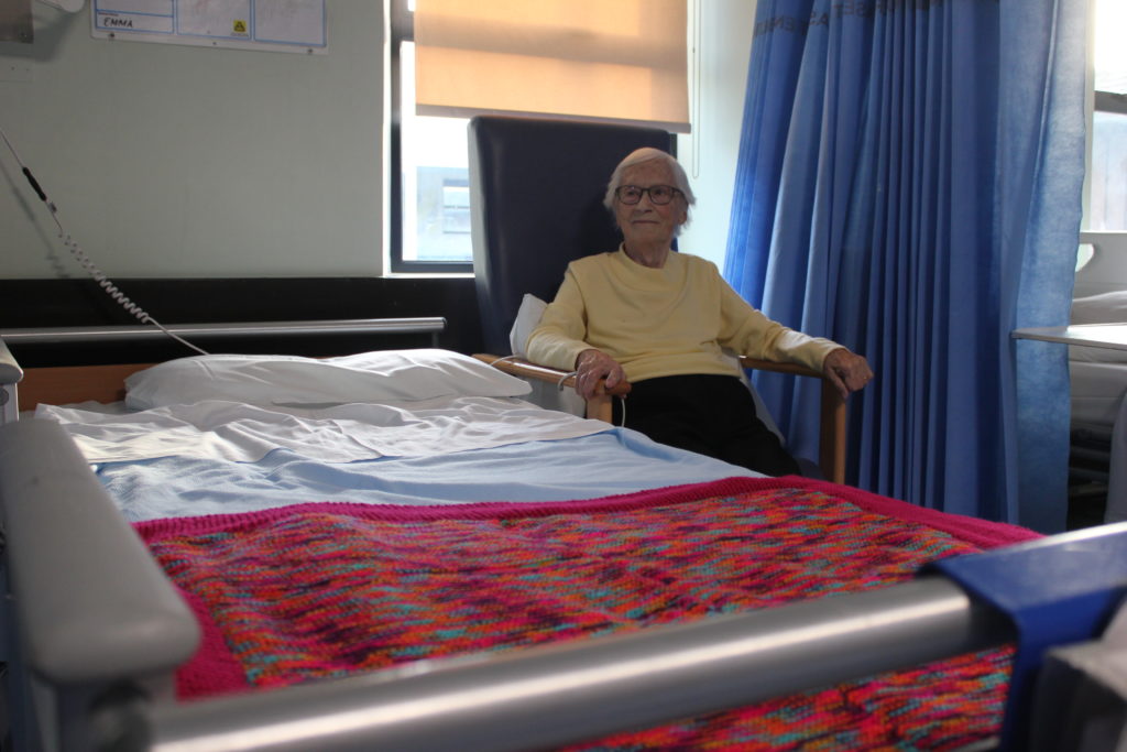 Colourful Blankets Given To Elderly Patients In New Trial Maidstone And Tunbridge Wells Nhs Trust 4563